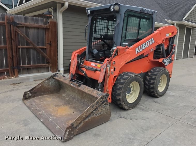 2016 Kubota SSV65 Equipment Image0