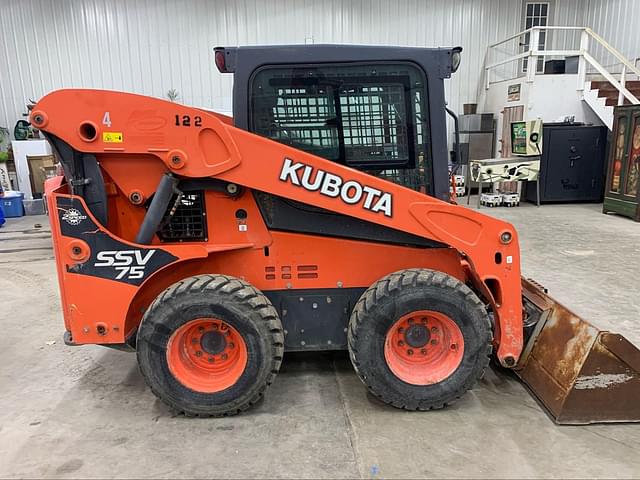 Image of Kubota SSV75 equipment image 1