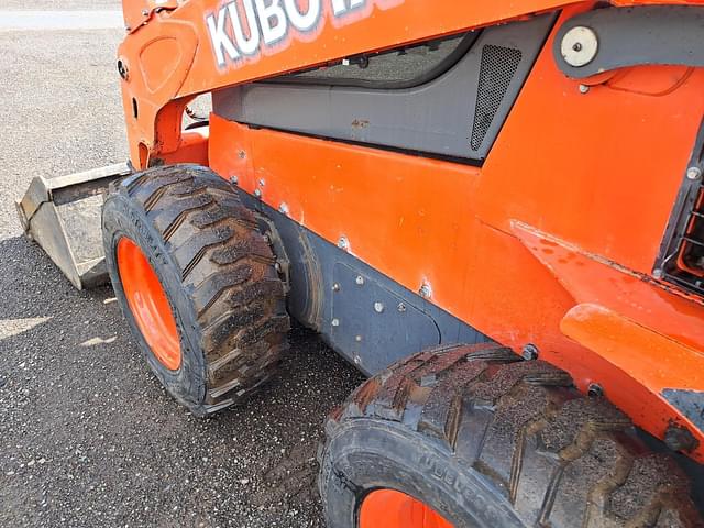 Image of Kubota SSV75 equipment image 4