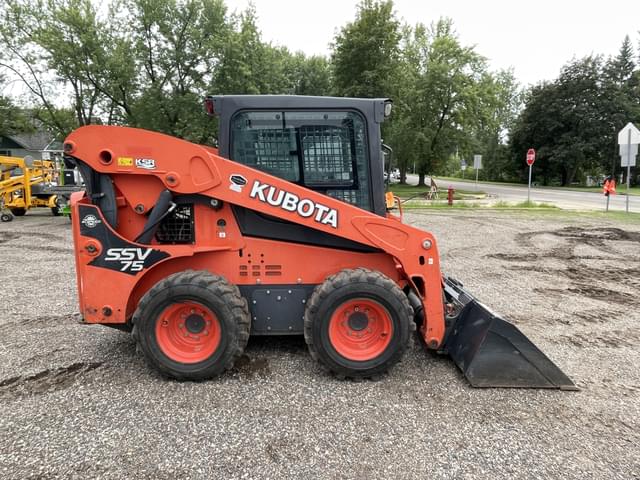 Image of Kubota SSV75 equipment image 3