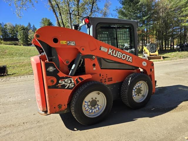 Image of Kubota SSV75 equipment image 4