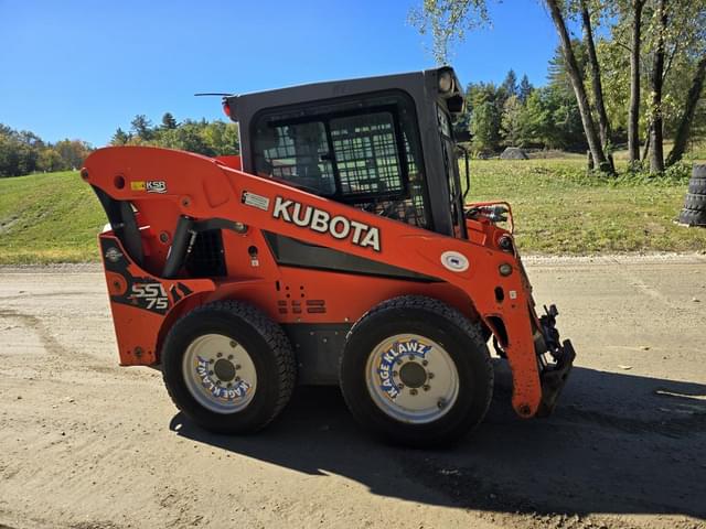 Image of Kubota SSV75 equipment image 3