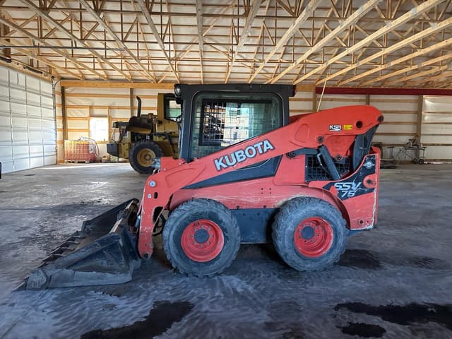 Image of Kubota SSV75 equipment image 3