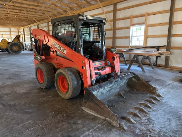 Image of Kubota SSV75 equipment image 1