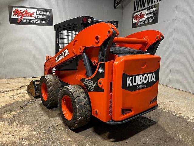 Image of Kubota SSV75 equipment image 3