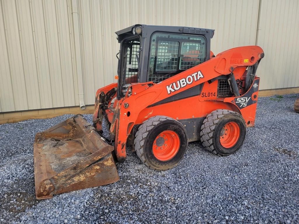 2016 Kubota SSV75 Equipment Image0