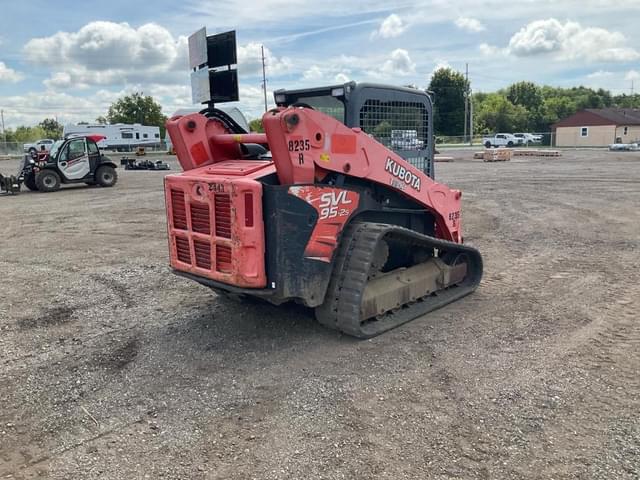 Image of Kubota SVL95-2S equipment image 2