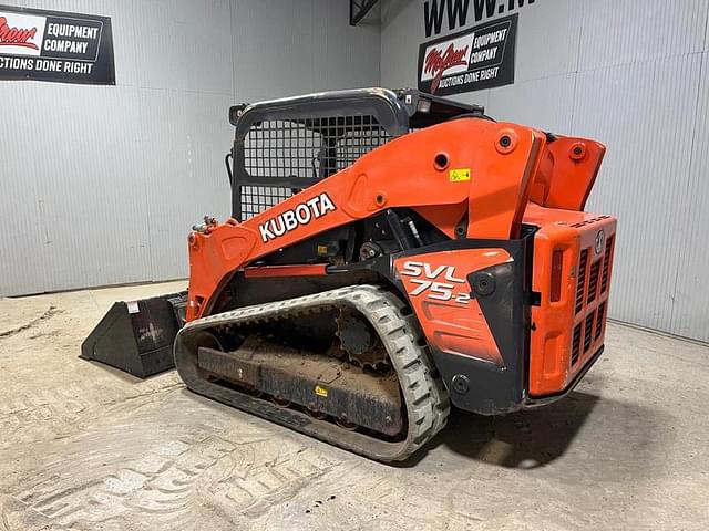 Image of Kubota SVL75-2 equipment image 2