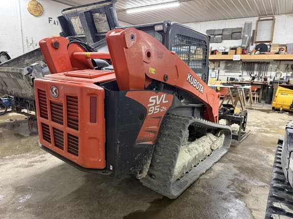 Image of Kubota SVL95-2S equipment image 4