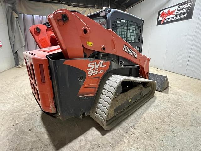 Image of Kubota SVL95-2S equipment image 4