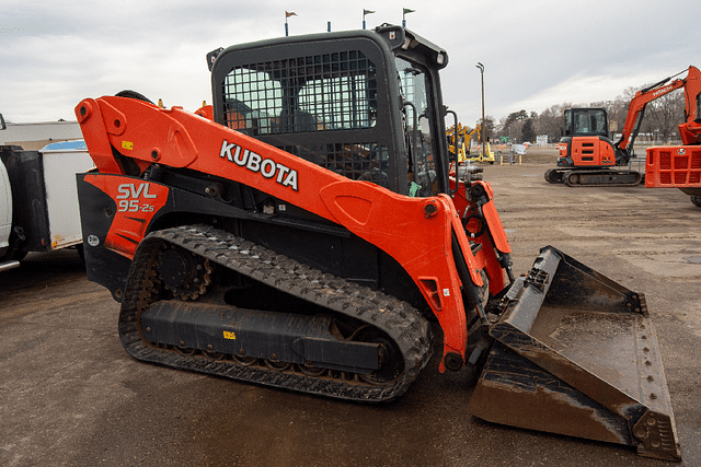 Image of Kubota SVL95-2S equipment image 1