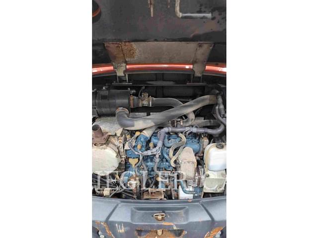 Image of Kubota R630 equipment image 3