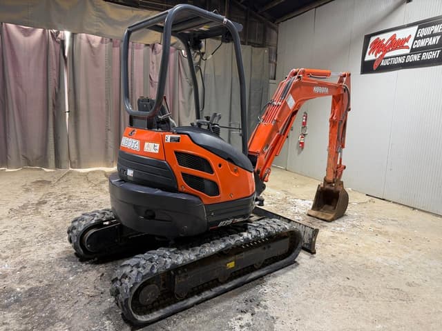 Image of Kubota U25 equipment image 4