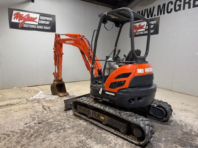 Image of Kubota U25 equipment image 2