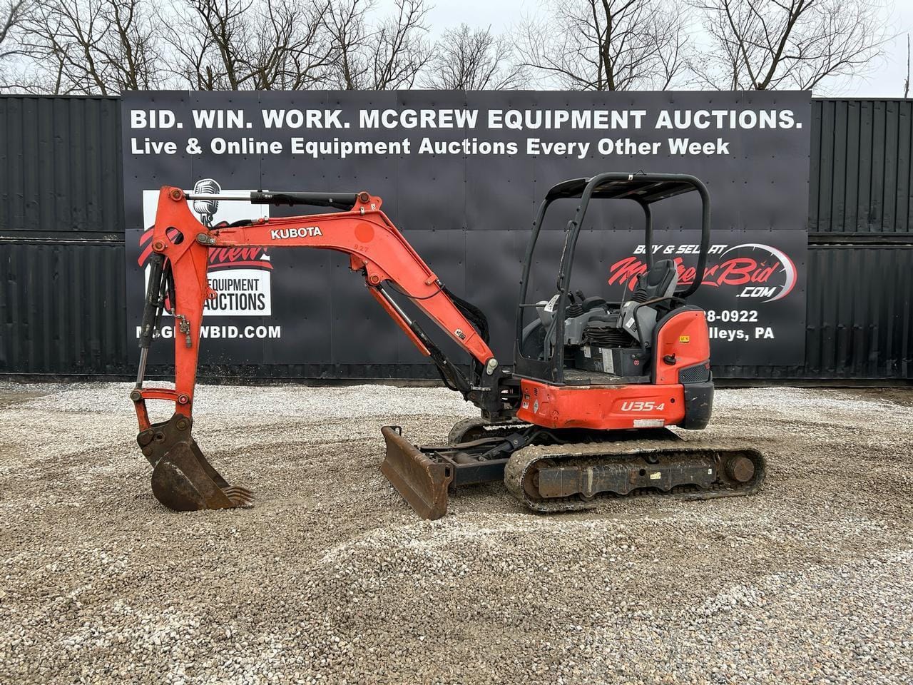 2016 Kubota U35-4 Equipment Image0