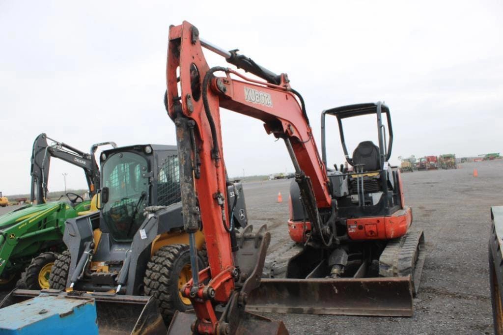 2016 Kubota U55-4 Equipment Image0