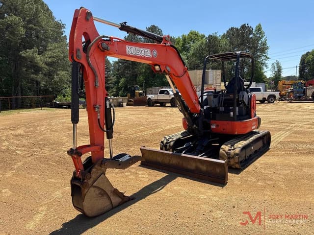 Image of Kubota U55-4 equipment image 1