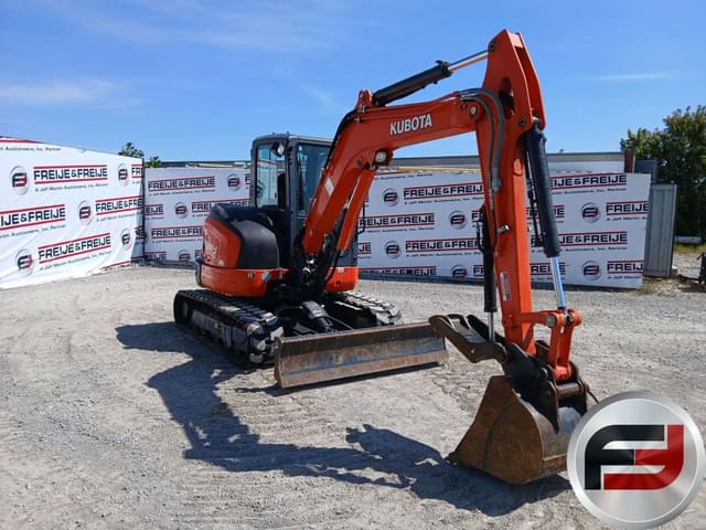 Image of Kubota U55-4 equipment image 3