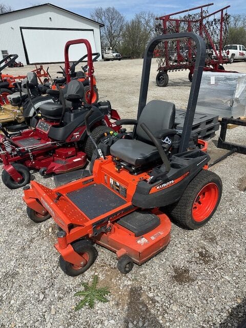 2016 Kubota Z121S Equipment Image0
