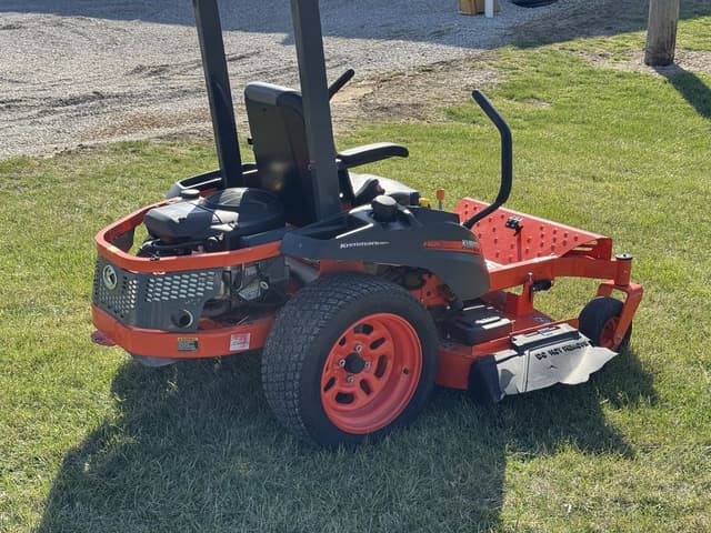 Image of Kubota Z122E equipment image 3
