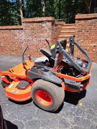 Image of Kubota Z725 equipment image 2