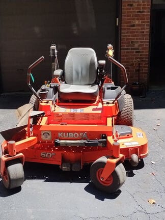 2016 Kubota Z725 Equipment Image0
