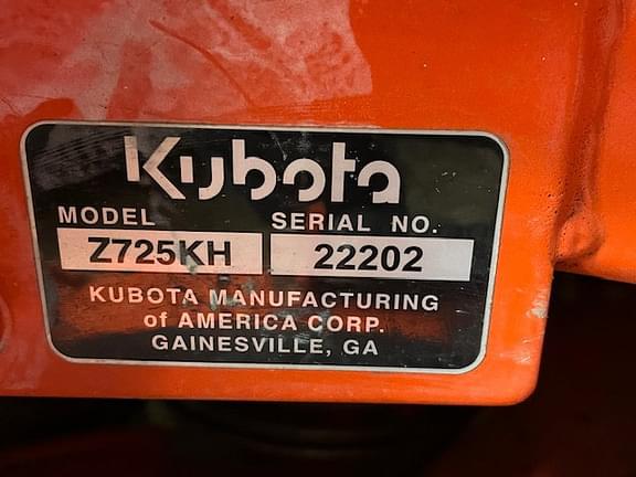 Image of Kubota Z725 equipment image 4