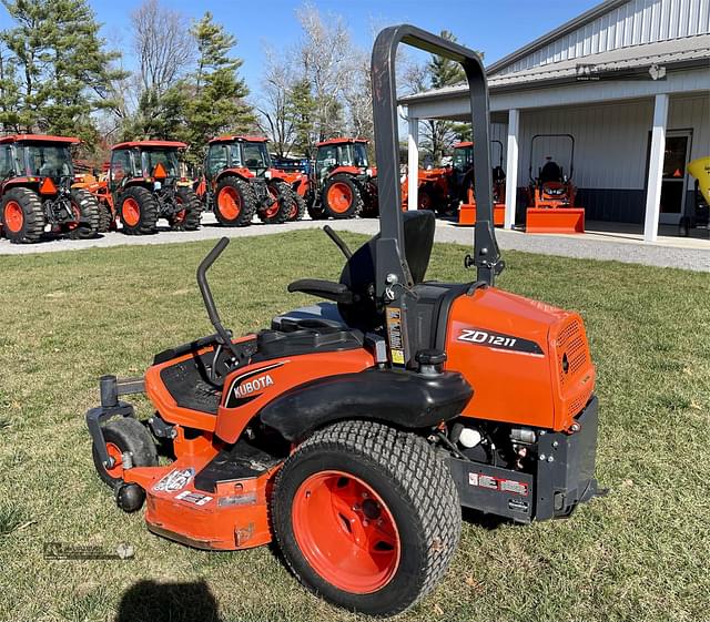 Image of Kubota ZD1211 equipment image 1