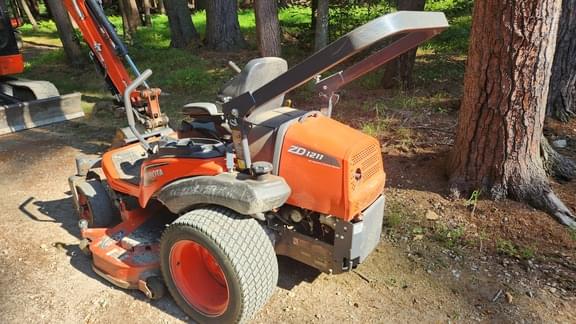 Image of Kubota ZD1211 equipment image 1