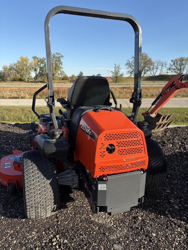 Image of Kubota ZD1211L equipment image 3