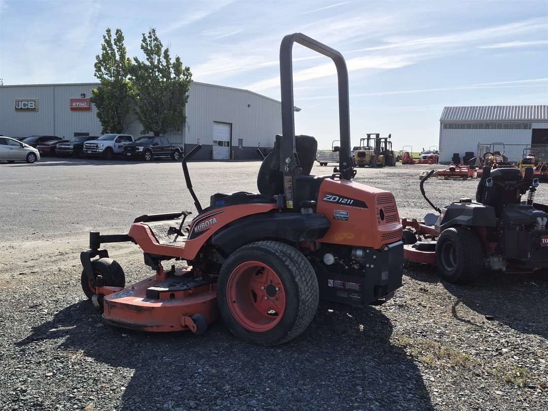 Image of Kubota ZD1211L Image 0