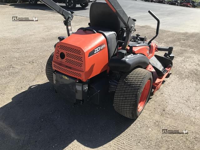 Image of Kubota ZD1211L equipment image 2