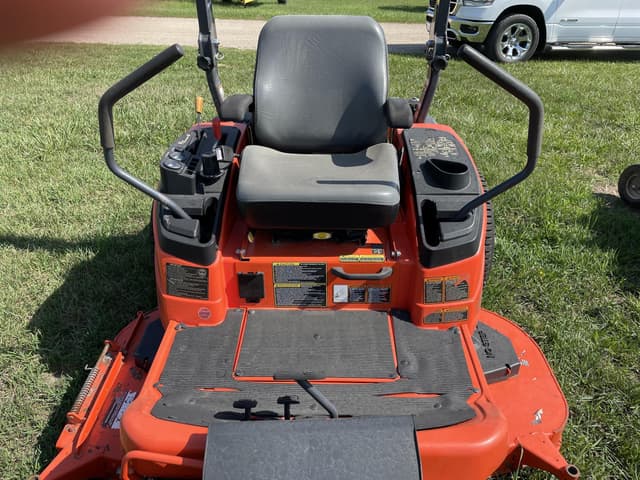 Image of Kubota ZD326 equipment image 2