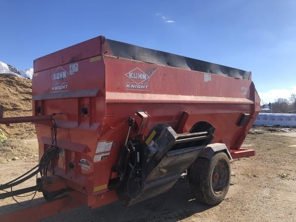 2016 Kuhn Knight 4142 Equipment Image0