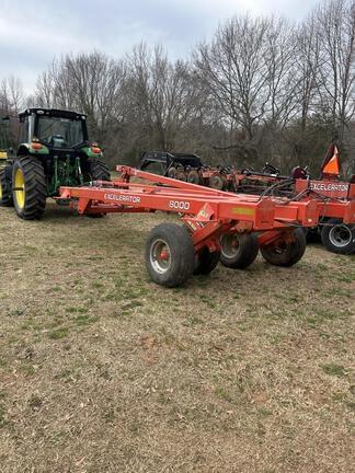 Image of Kuhn Krause Excelerator 8000 equipment image 1