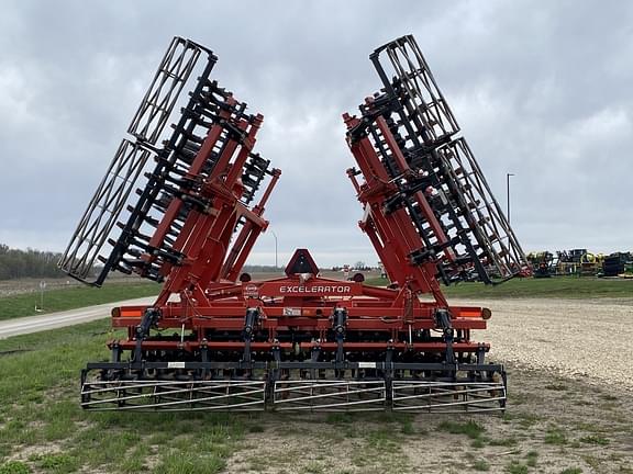 Image of Kuhn Krause Excelerator 8005 equipment image 3