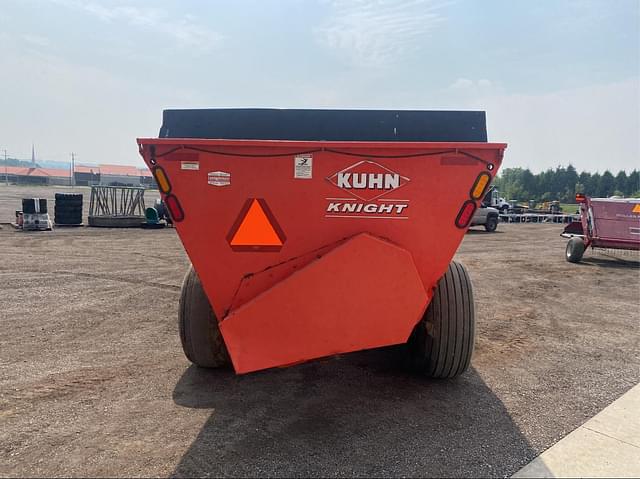 Image of Kuhn Knight 8124 equipment image 4