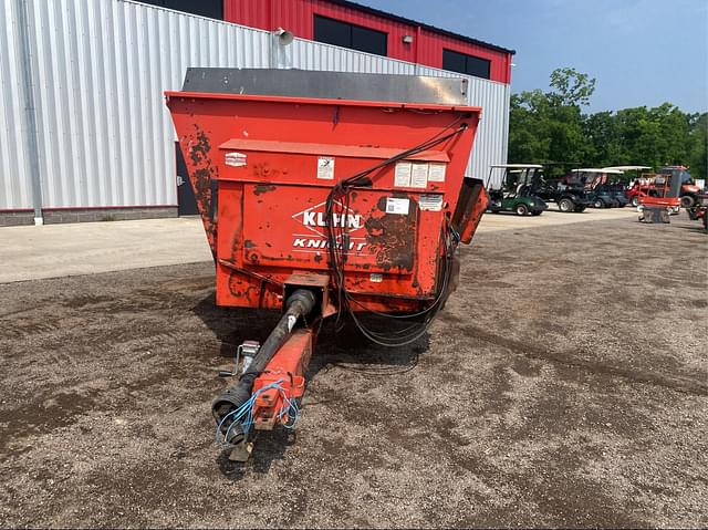 Image of Kuhn Knight 8124 equipment image 1