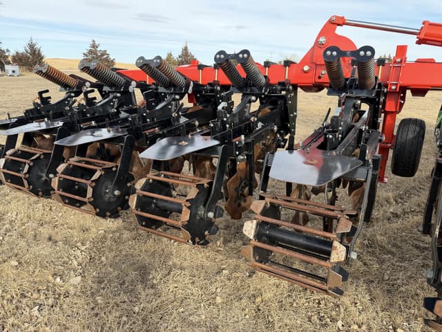 Image of Kuhn Krause Gladiator 1205 equipment image 4