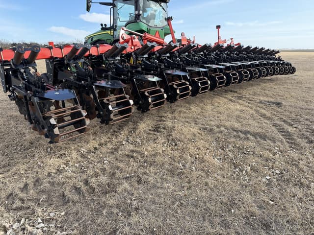 Image of Kuhn Krause Gladiator 1205 equipment image 2