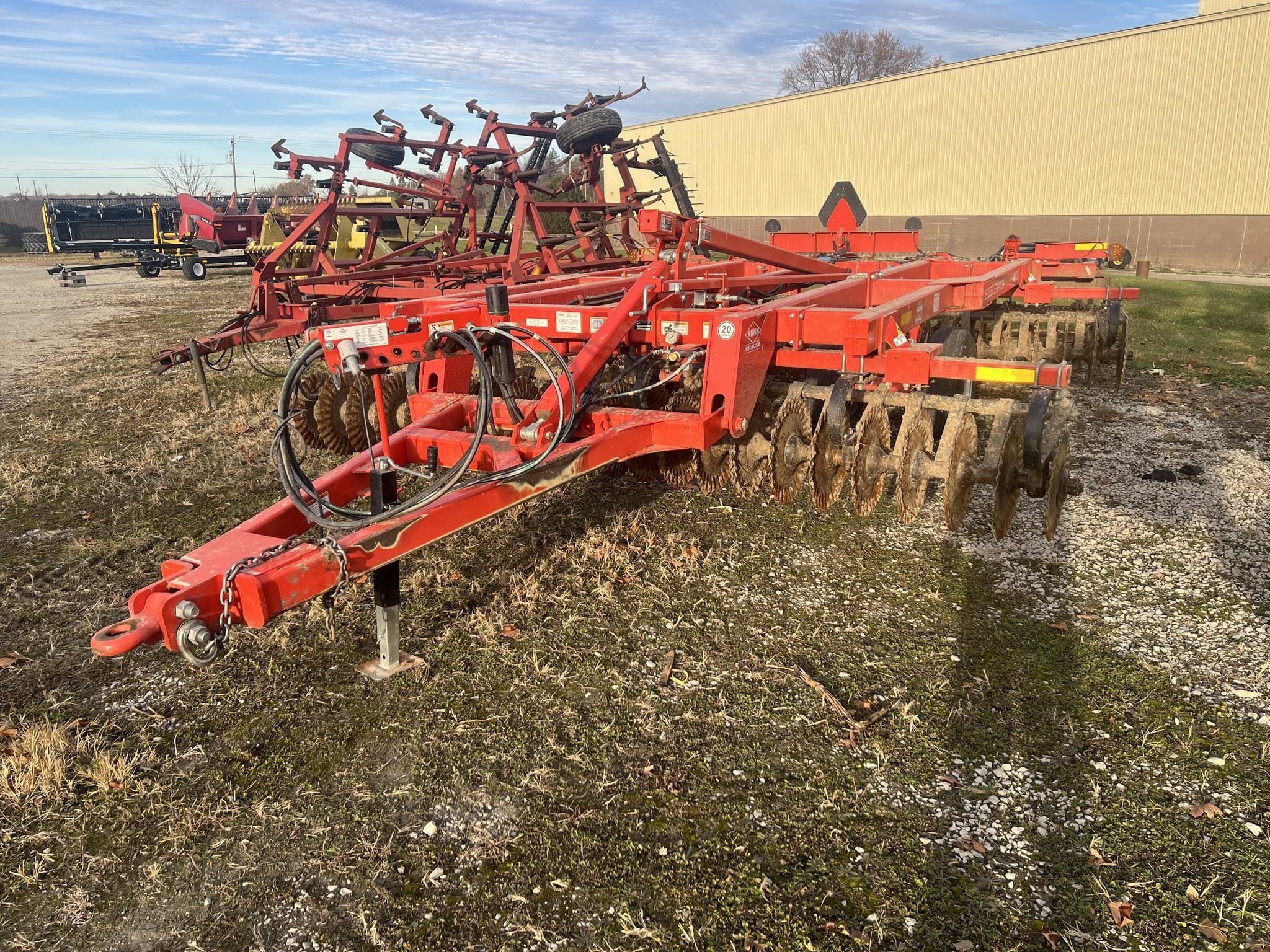2016 Kuhn Krause Excelerator 8000-14 Equipment Image0
