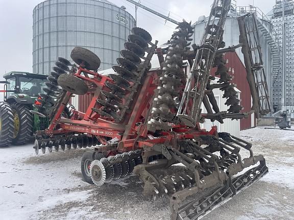 Image of Kuhn Krause Excelerator 8000 equipment image 3