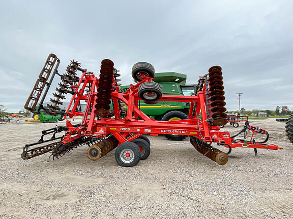 Image of Kuhn Krause Excelerator 8005 equipment image 3