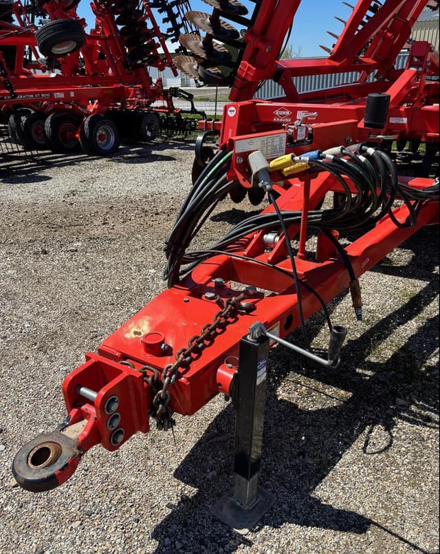 Image of Kuhn Krause Excelerator 8005 equipment image 2