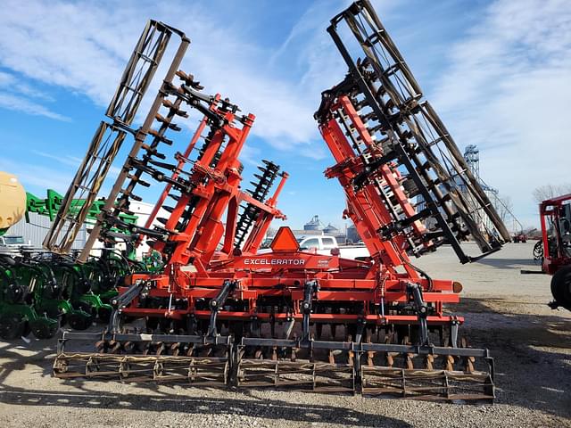 Image of Kuhn Krause Excelerator 8005 equipment image 3