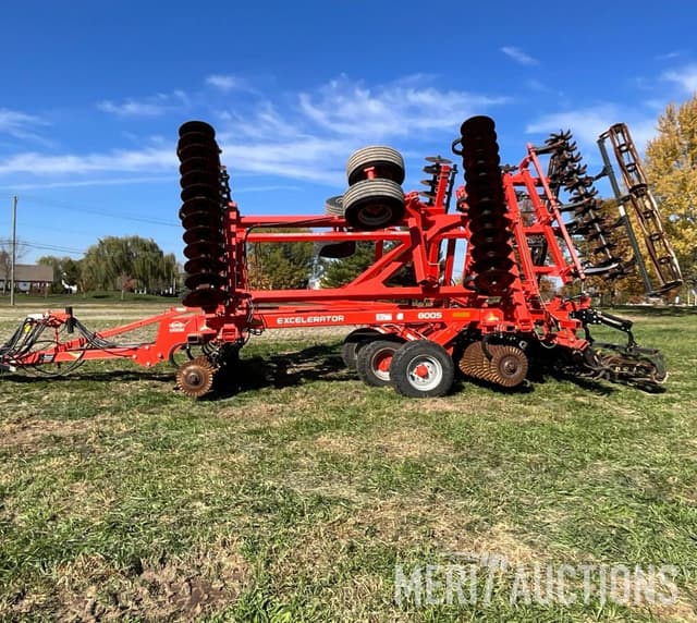 Image of Kuhn Krause Excelerator 8005 equipment image 1