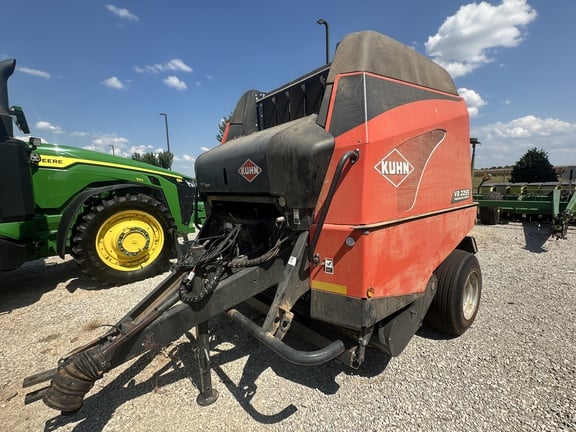 2016 Kuhn VB2255 Equipment Image0