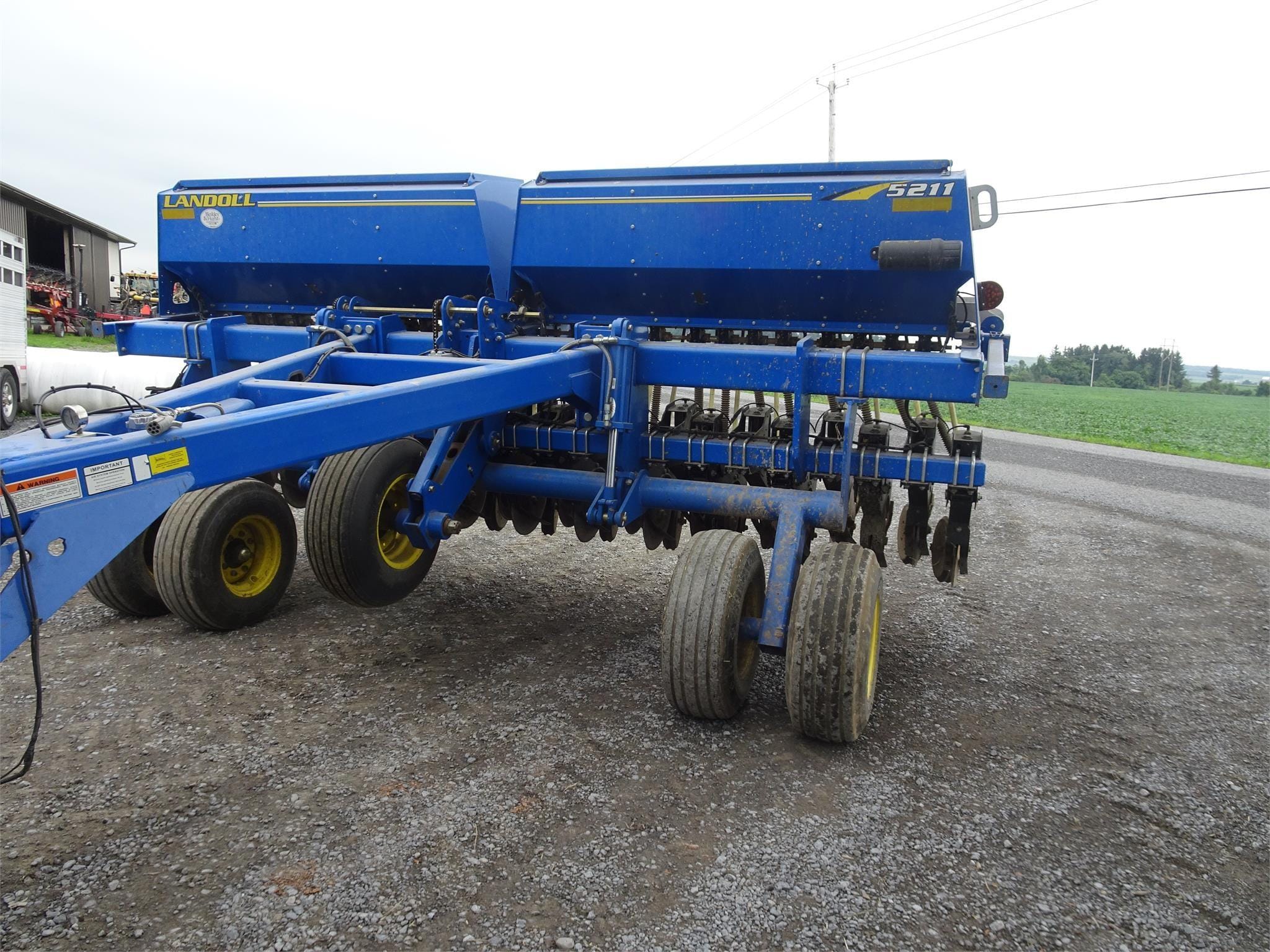 2016 Landoll 5211 Equipment Image0