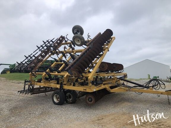 2016 Landoll 876-40-C Equipment Image0