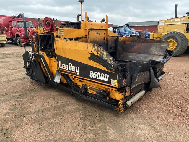 Image of LeeBoy 8500D equipment image 3